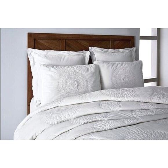 Southern Living Simplicity Tatum Medallion Stitch Pillow Sham Set Of 2 Standard - Picture 1 of 4